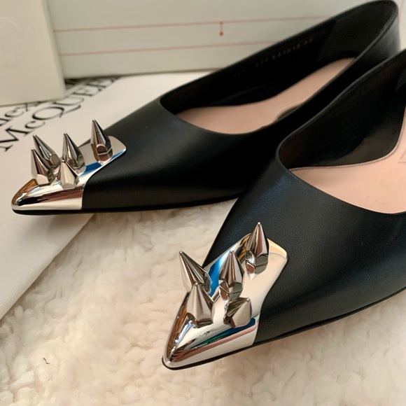 🛑 SOLD 🛑🔥HP🔥 Alexander McQueen Punkstud Flat - Picture 8 of 10